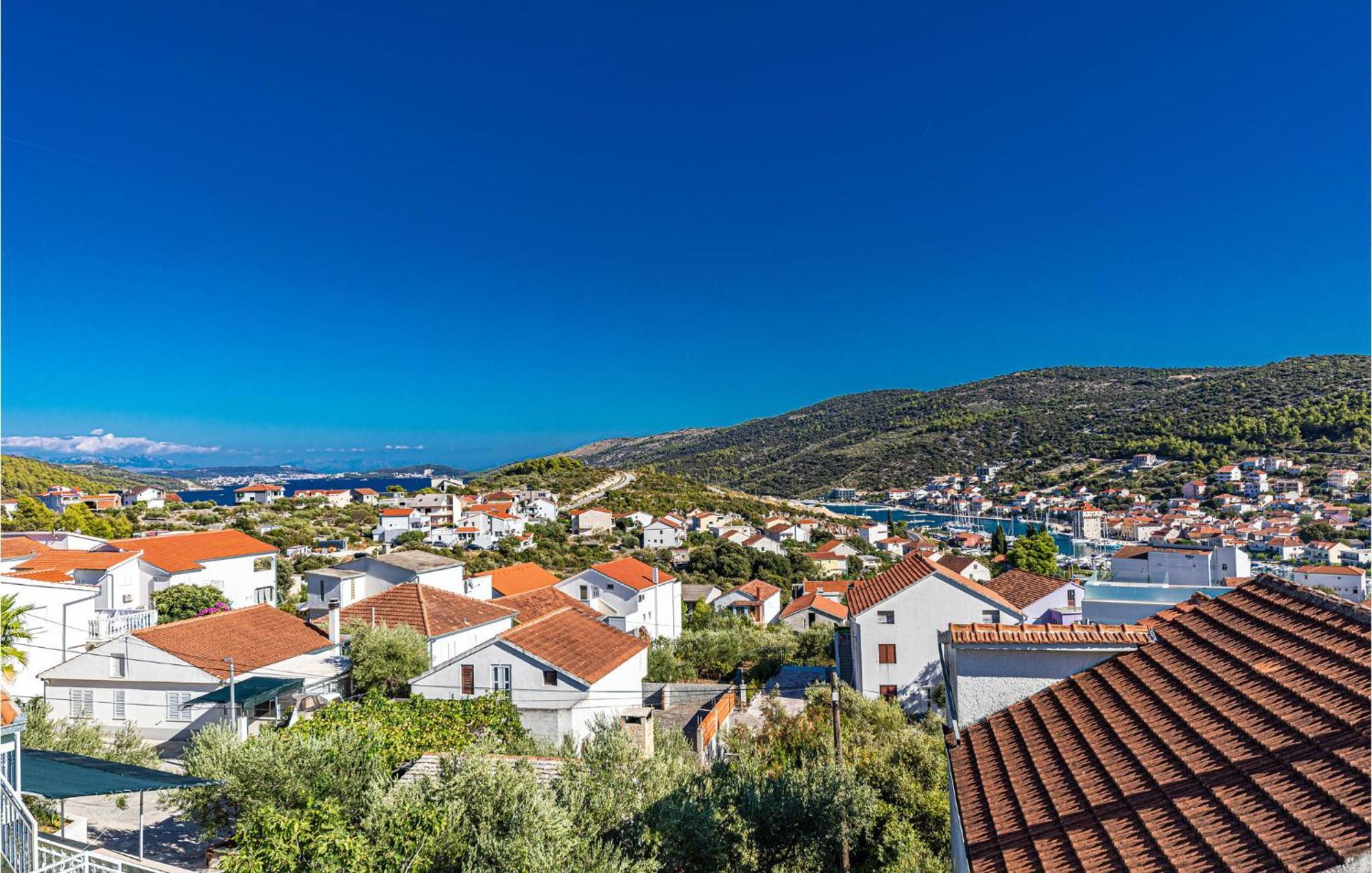 2 Bedroom Cozy Apartment In Marina Esterno foto
